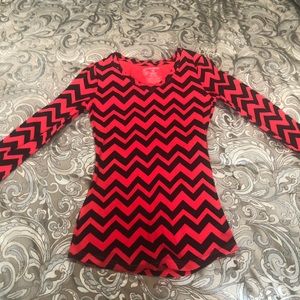 No Boundaries Size S Red & Blacked Zig Zag Stripped Long Sleeve.